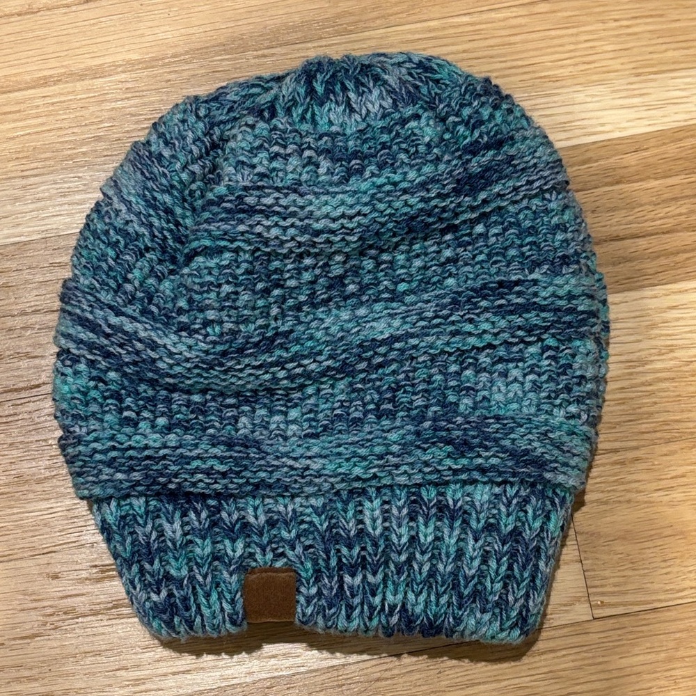 Sonoma Women’s Beanie, Great Condition!